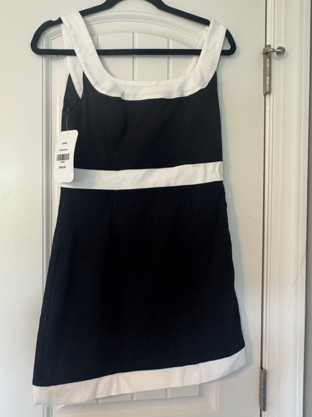 Black and White Sleeveless Dress